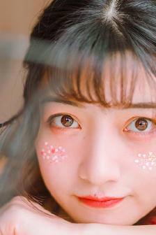 有一根又黑又硬的蘑菇头